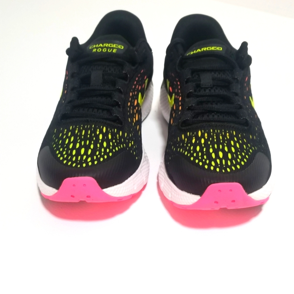 Under armour new unisex shoes grade school size 6 and 5  black and orange